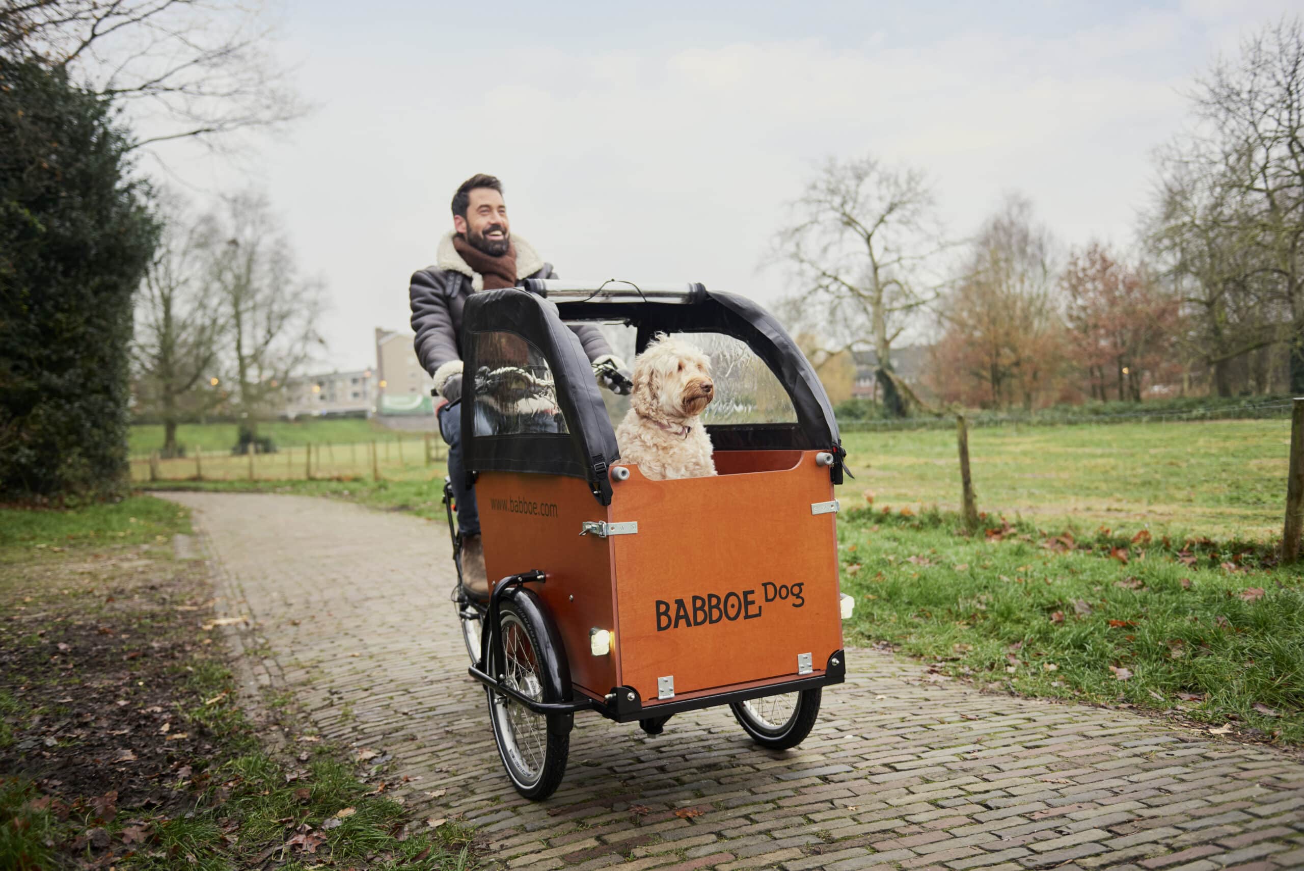 Win bakfiets babboe woef